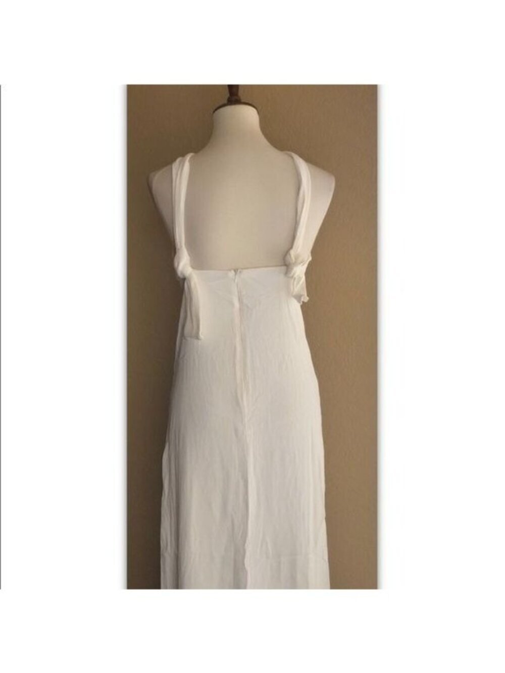 Stone Cold Fox Women’s White Rayon Palm Side Slit Halter Gown Dress Size 4 US - Picture 16 of 16